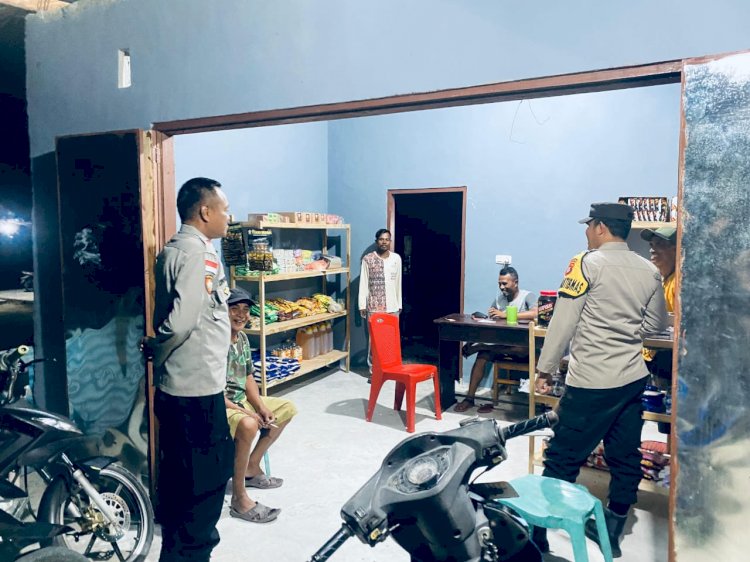 Patroli Malam Personel Polsek Rote Barat Daya, Upaya Tingkatkan Rasa Aman Bagi Masyarakat