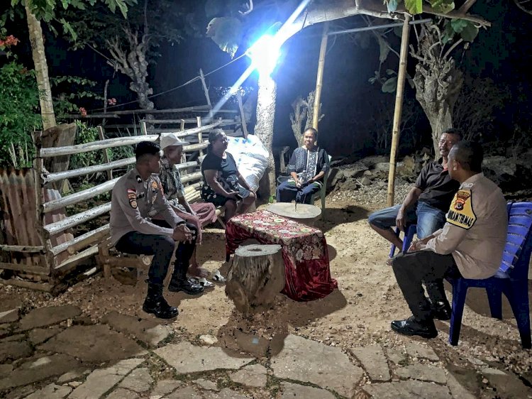 Patroli Malam Polsek Rote Tengah Tingkatkan Keamanan Dan Edukasi Pembinaan Kamtibmas