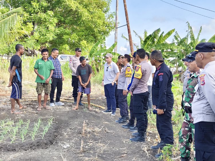 Anggota Komisi III DPR RI Melakukan Peninjauan Lahan P2B Bhabinkamtbmas Polsek Rote Barat