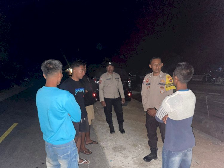 Polsek Rote Tengah Gelar Patroli Pencegahan Premanisme Pada Malam Hari Untuk Ciptakan Kamtibmas Kondusif