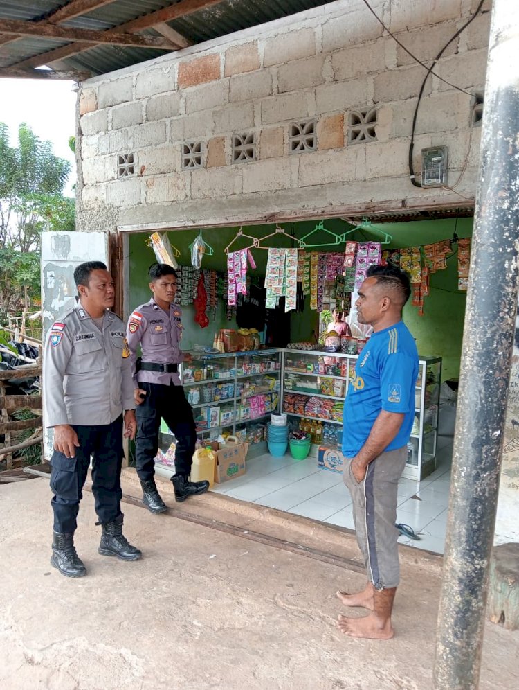 Melalui Kegiatan Preventif, Personel Polsek Rote Barat Laut Tingkatkan Edukasi Kamtibmas Bagi Warga