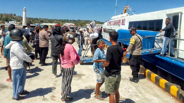 Personel Polsek Lobalain Tingkatkan Pengamanan di Area Pelabuhan Baa Untuk Cegah Tindak Pidana