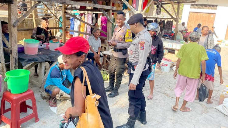Pengamanan Pada Pasar Ufalen, Upaya Polsek Rote Tengah Jamin Keamanan Warga