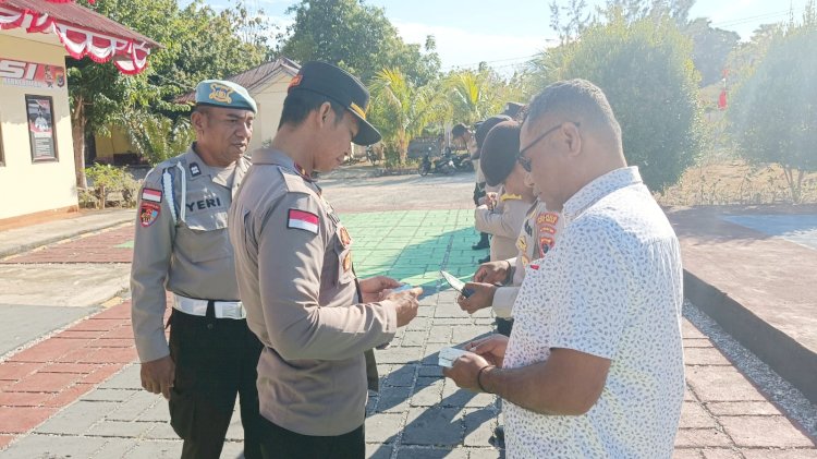Kapolsek Rote Barat dan Propam Lakukan Sidak Terhadap Personel Polsek Rote Barat