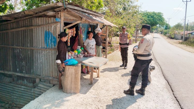 Pastikan Situasi Aman, Personel Polsek Rote Tengah Tingkatkan Edukasi Bagi Masyarakat