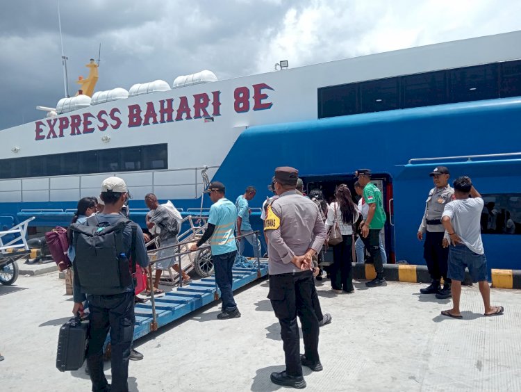 Polsek Lobalain Gencar Lakukan Patroli Diarea Pelabuhan Baa, Cegah Gangguan Kamtibmas