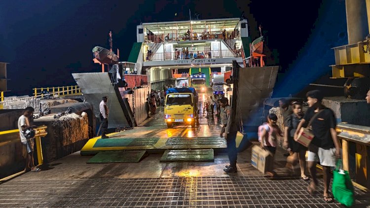 Polsek Pantai Baru Amankan Proses Bongkar Muatan di Pelabuhan Ferry ASDP Pantaibaru