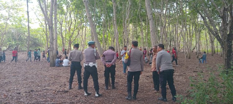 Personel Polsek Rote Selatan Pastikan HUT Reformasi dan HUT GMIT Berjalan Aman