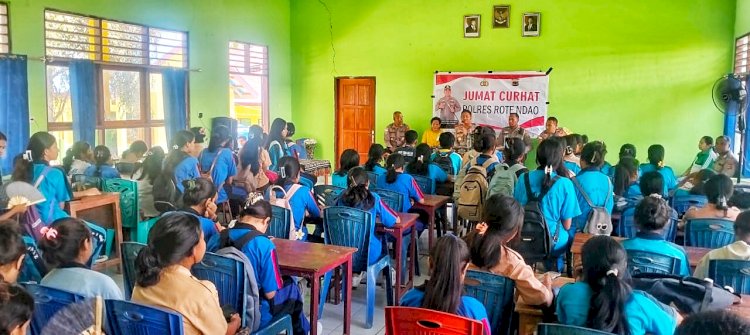 Jumat Curhat Kapolres Rote Ndao Pada SMA Siloam Metina