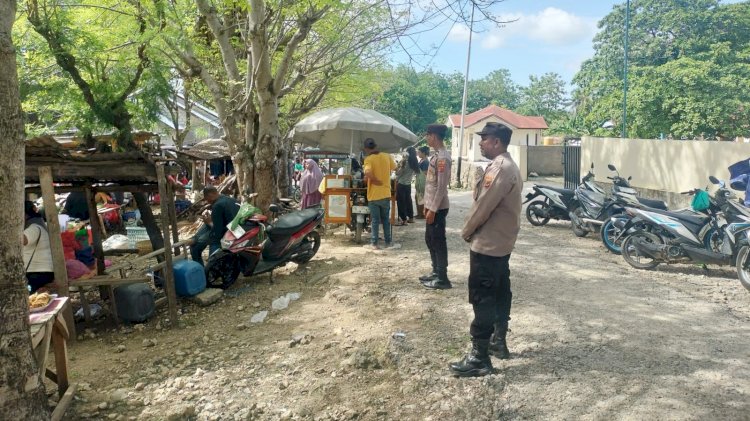 Polsek Rote Barat Daya Tingkatkan Pengamanan di Pasar Sakubatun, Jamin Kenyamanan Masyarakat