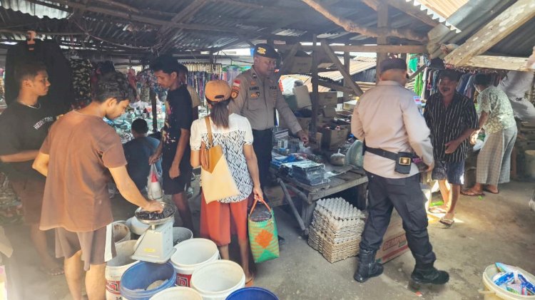 Pastikan Keamanan Masyarakat, Polsek RBL Gelar Patroli Dialogis di Pasar Busalangga