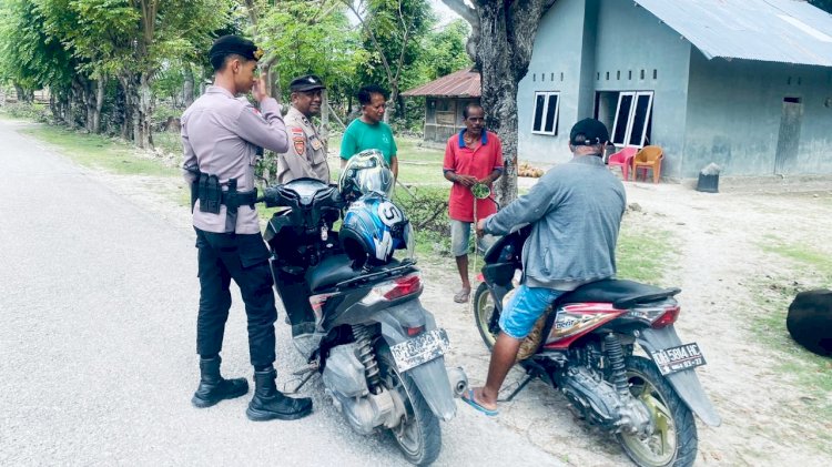 Personel Polsek Rote Barat Daya Melaksanakan Patroli KRYD dan Sosialisasi Pencegahan Premanisme