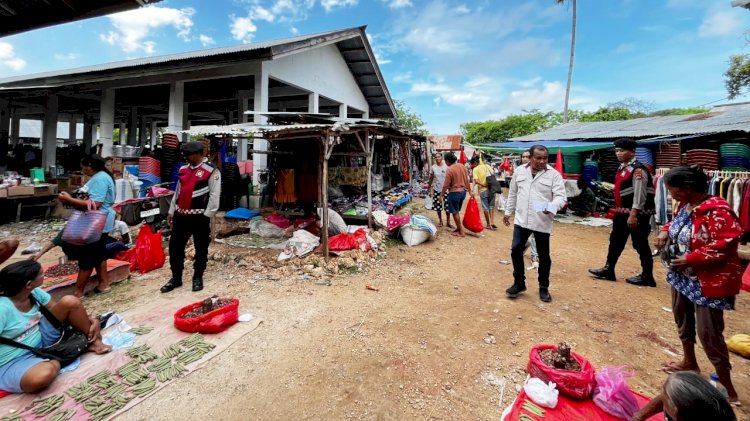 Polsek Rote Barat Tingkatkan Pengamanan Pada Pasar Sedeoen, Jamin Keamanan dan Kenyamanan Warga