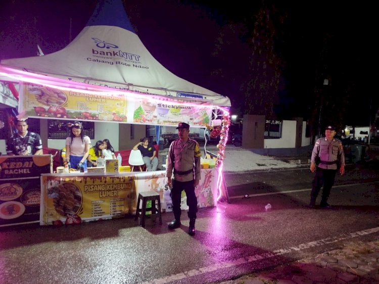Polsek Lobalain Lakukan Patroli di Area Pameran, Pastikan Keamanan Masyarakat
