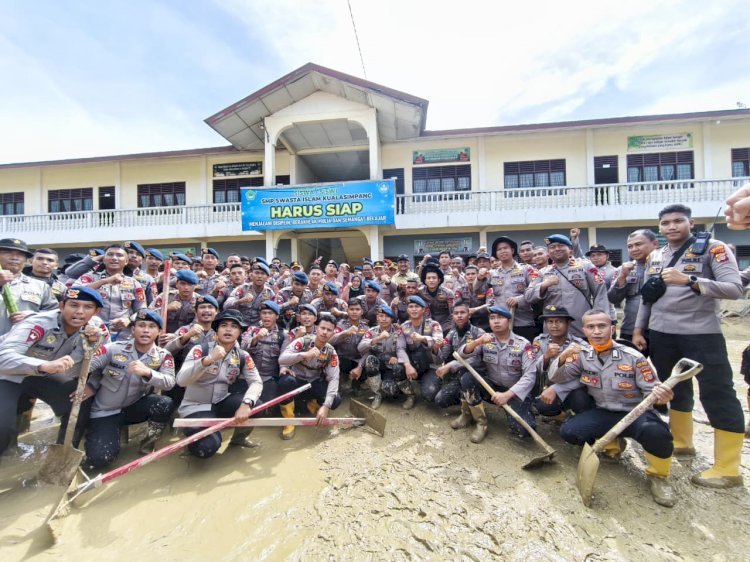 Kapolri Tinjau Aceh Tamiang, Targetkan Sekolah Bisa Segera Beroperasi