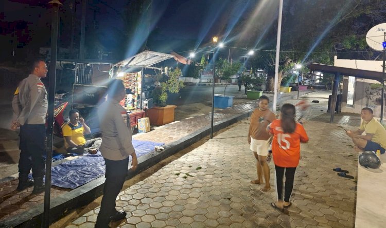 Jaga Kamtibmas, Polsek Lobalain Gelar Patroli Malam