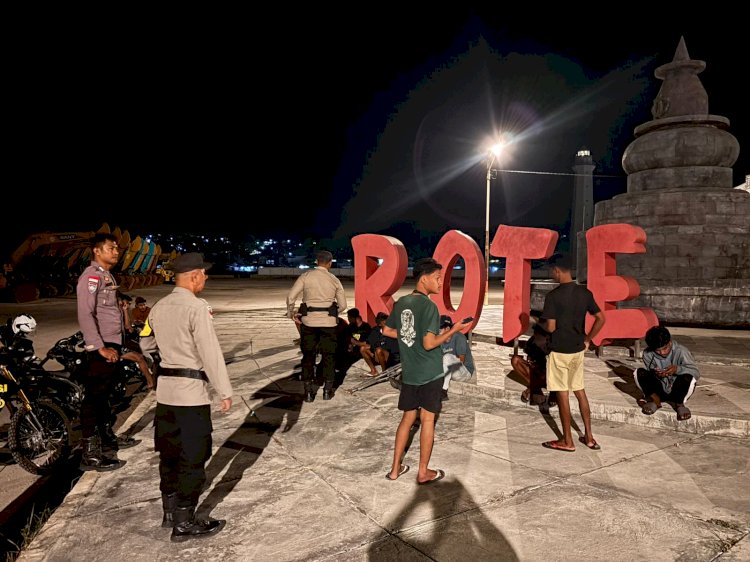Polsek Lobalain Tingkatkan Patroli Malam di Area Pelabuhan Baa