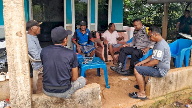 Kegiatan Sambang Bhabinkamtibmas Polsek Rote Selatan di Desa Inaoe