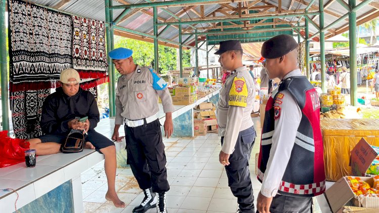 Patroli di Pasar Sedeoen, Personel Polsek Rote Barat Sosialisasi Yanduan Polri