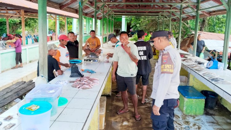 Polsek Pantaibaru Laksanakan Patroli dan Pengamanan di Pasar Olafulihaa