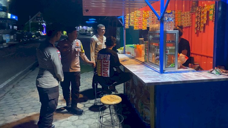Lakukan Giat Patroli Rutin Pada Malam Hari, Polsek Lobalain Wujudkan Rasa Aman Bagi Masyarakat
