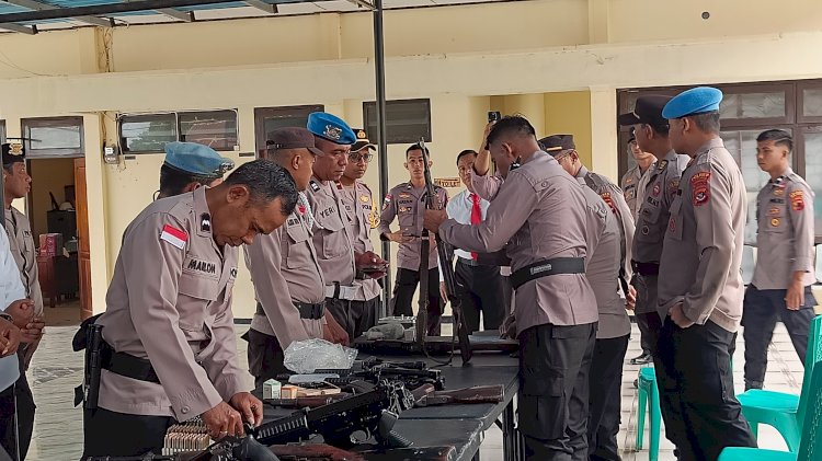 Wakapolres Sidak Senjata Api Organik Polres Rote, Cegah Lahgun Senpi
