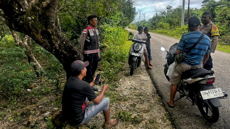 Personel Polsek Rote Selatan Lakukan Patroli Preventif, Pastikan Kenyamanan Masyarakat