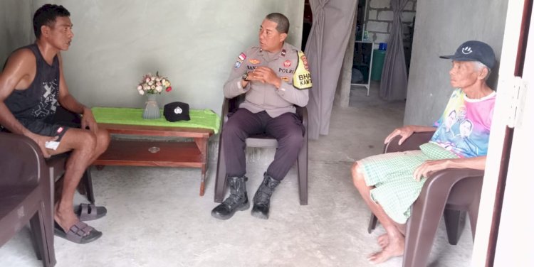 Kapolsek Rote Barat : Melalui Kegiatan Sambang, Bhabinkamtibmas Ajak Warga Peduli Keamanan Lingkungan