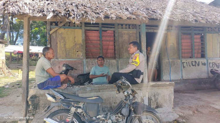 Bhabinkamtibmas Polsek Lobalain  Sambangi Warga, Jaga Kemitraan Dengan Warga Binaan