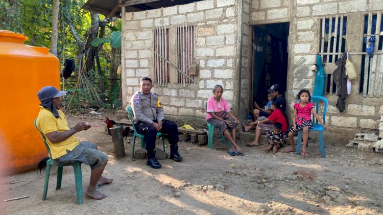 Kapolsek Rote Barat Laut : Kegiatan Sambang Bhabinkamtibmas Merupakan Upaya Polri Untuk Jaga Kemitraan Dengan Masyarakat