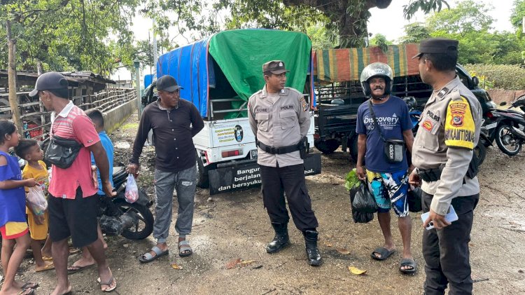 Polsek Rote Tengah Lakukan Pengamanan di Pasar Ufalen, Wujud Polri Untuk Masyarakat