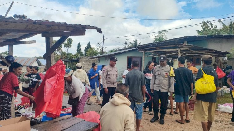 Polsek Rote Selatan Lakukan Pengamanan di Pasar Oele