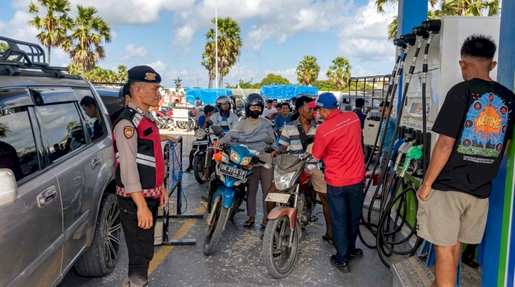 Polsek Rote Barat Tingkatkan Pengamanan di SPBU Sedeoen, Pastikan Distribusi BBM Berjalan Lancar