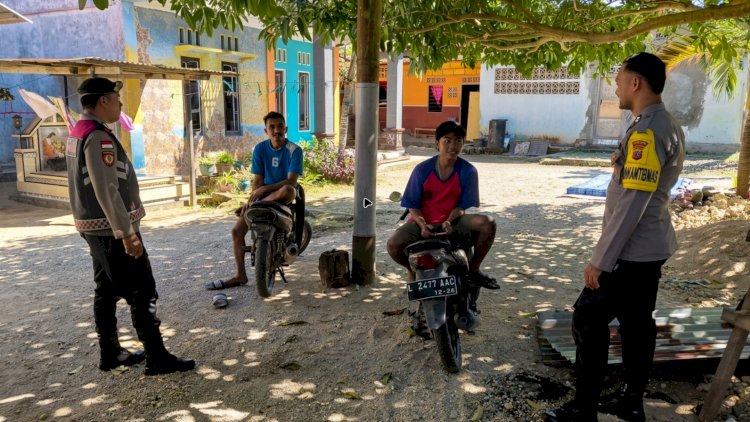 Personel Polsek Rote Selatan Intensifkan Patroli dan Sampaikan Himbauan Kamtibmas