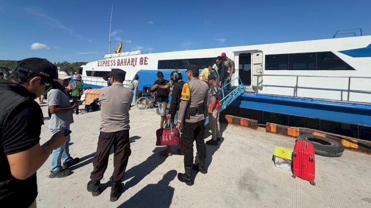 Polsek Lobalain Intensifkan Pengamanan di Pelabuhan Baa, Pastikan Kenyamanan Masyarakat