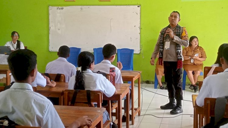 Kapolsek Lobalain : Dua Belas Personel Polsek Lobalain Terlibat Dalam Program Rote Mengajar
