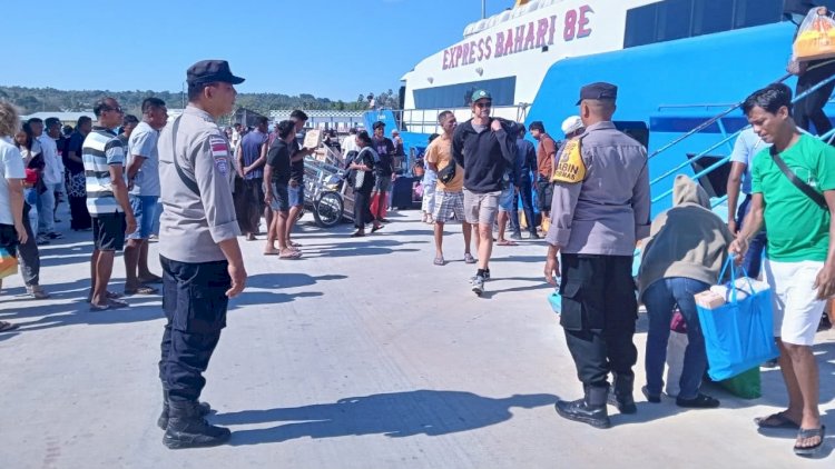 Polsek Lobalain Lakukan Pengamanan dan Patroli Dialogis, Pastikan Masyarakat Merasa Aman