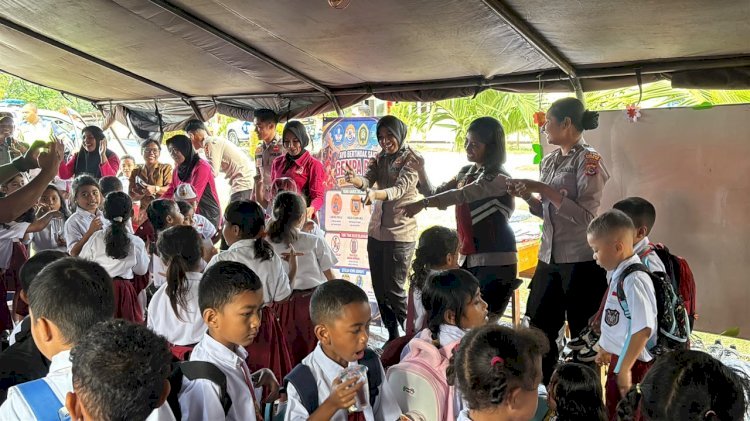 Pulihkan Semangat Anak Pasca Gempa, Polres Manggarai Timur Gelar Trauma Healing di Sekolah Darurat