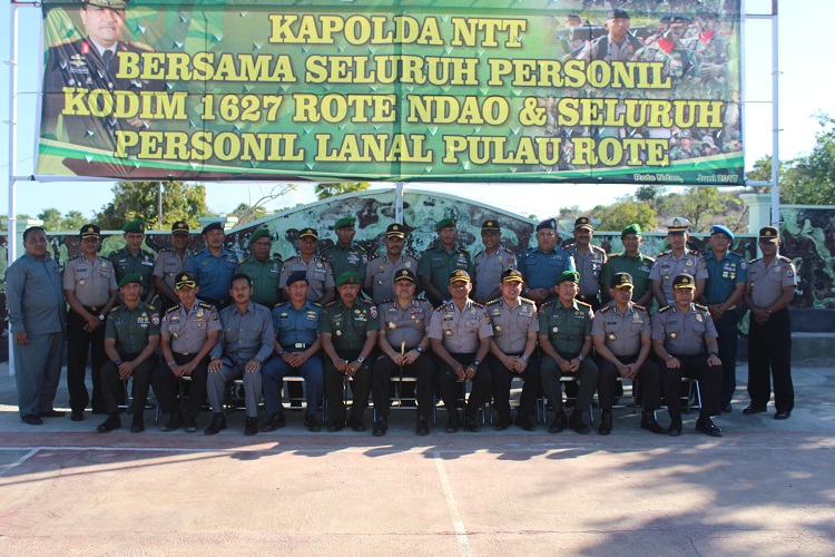 Tatap muka Kapolda NTT dengan personel TNI