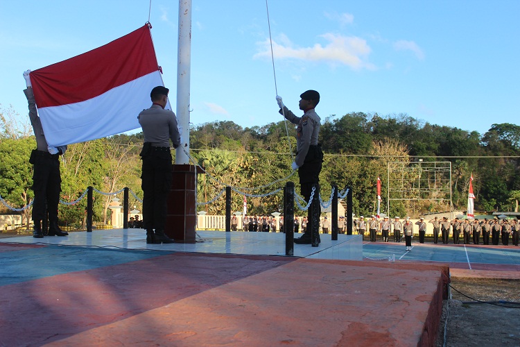 Polres Rote Ndao gelar upacara bendera peringati HUT RI ke 72