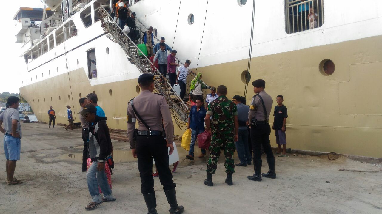 Cegah barang illegal masuk lewat pintu laut, Satuan Sabhara Patroli K2YD ke Dermaga