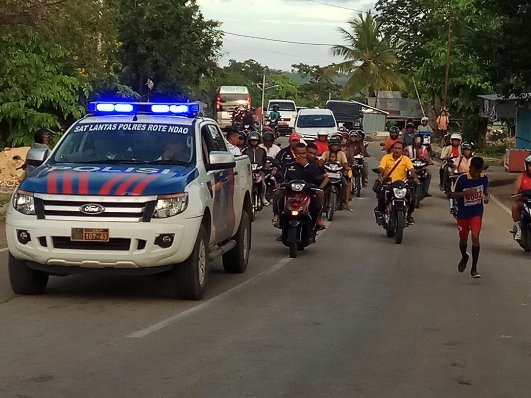Bebas macet, Lomba lari “10 K” berlangsung aman dibawah pengamanan personel Polres Rote Ndao