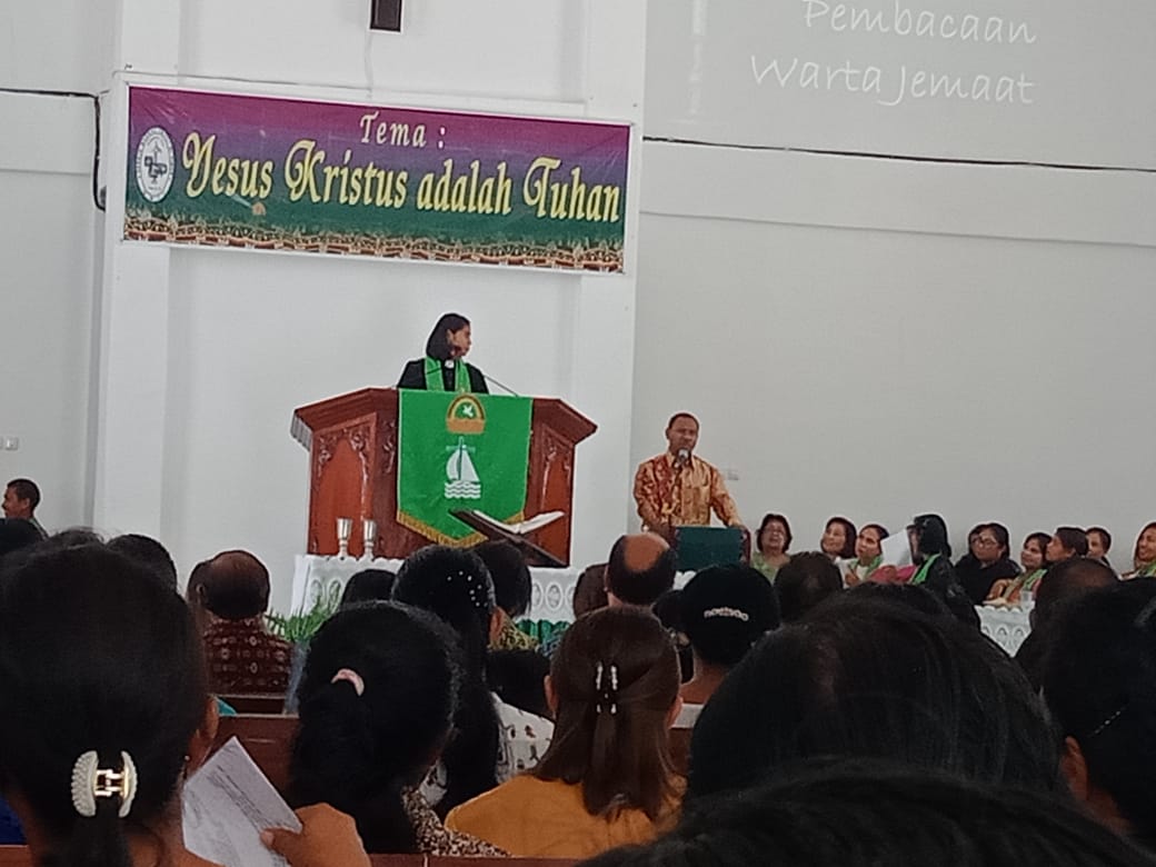 Awali Kunjungan Kerjanya, Wakapolda NTT Ibadah Gereja dan Berikan Pesan Kamtibmas